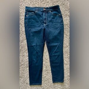 EXPRESS Skinny High Rise Women’s Jeans. Size 12S (short)